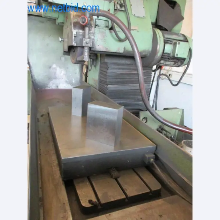 Máquinas para trabalhar metais (construção de máquinas e ferramentas) e equipamento de fábrica-4