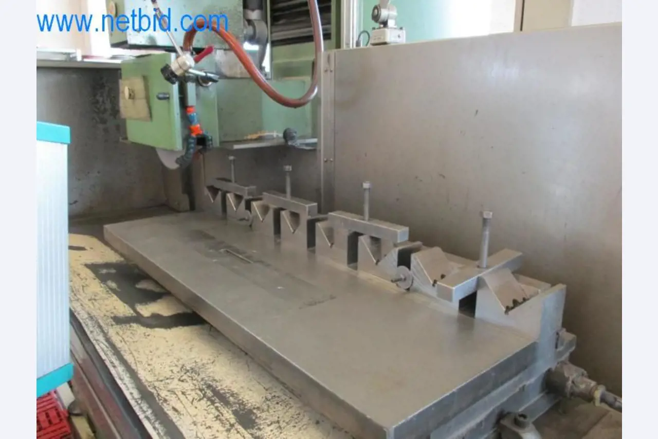 Máquinas para trabalhar metais (construção de máquinas e ferramentas) e equipamento de fábrica-3