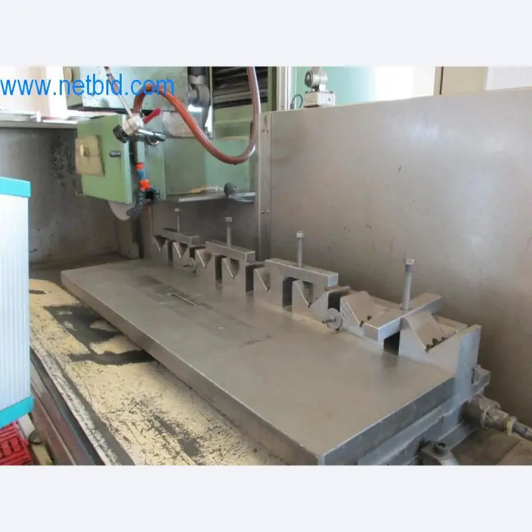 Máquinas para trabalhar metais (construção de máquinas e ferramentas) e equipamento de fábrica-3