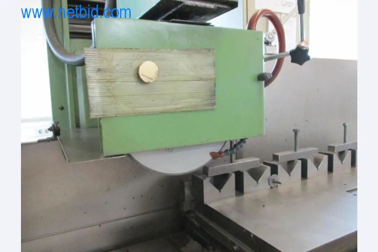 Máquinas para trabalhar metais (construção de máquinas e ferramentas) e equipamento de fábrica-6