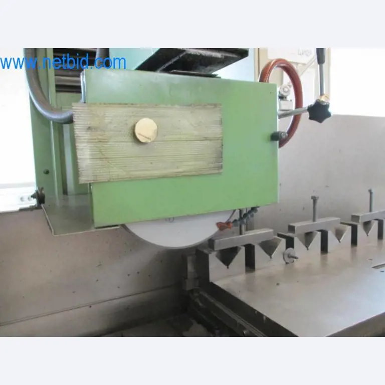 Máquinas para trabalhar metais (construção de máquinas e ferramentas) e equipamento de fábrica-6