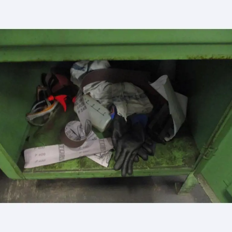 Kovozpracující stroje (výroba strojů a nástrojů) a tovární zařízení-2