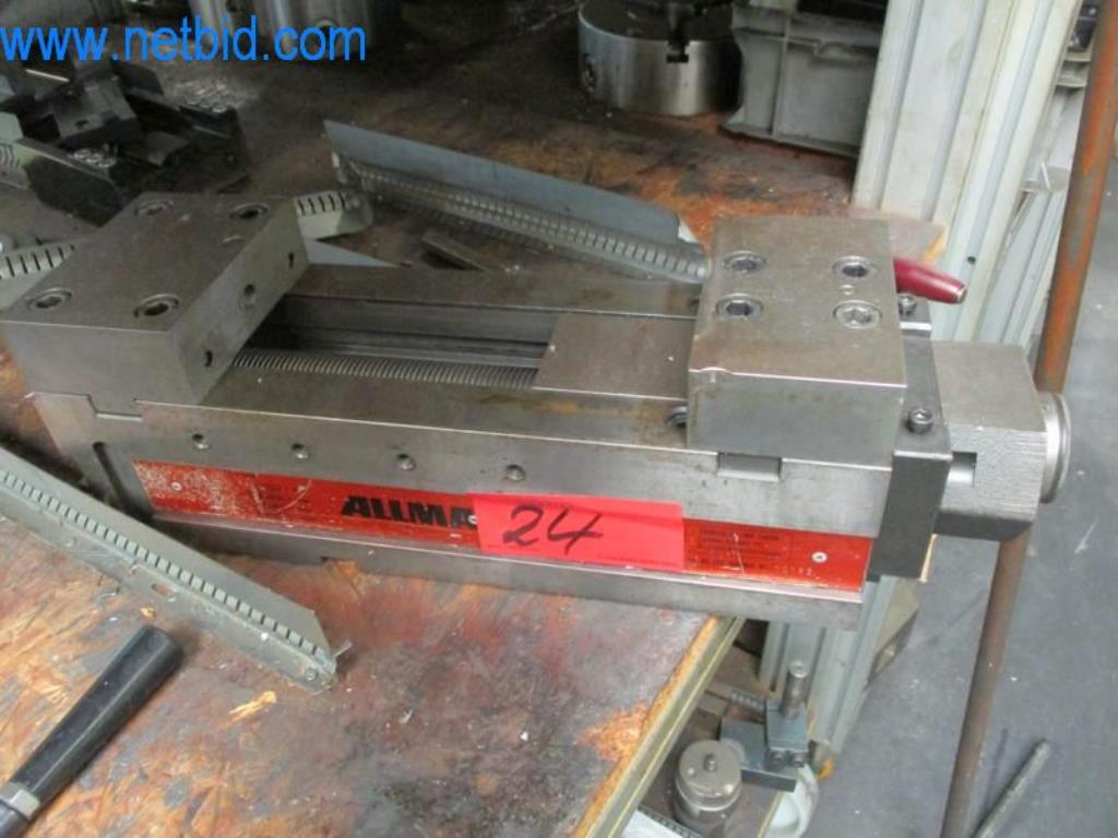 Metallbearbeitungsmaschinen (Maschinen- und Werkzeugbau) sowie Betriebsausstattung-1