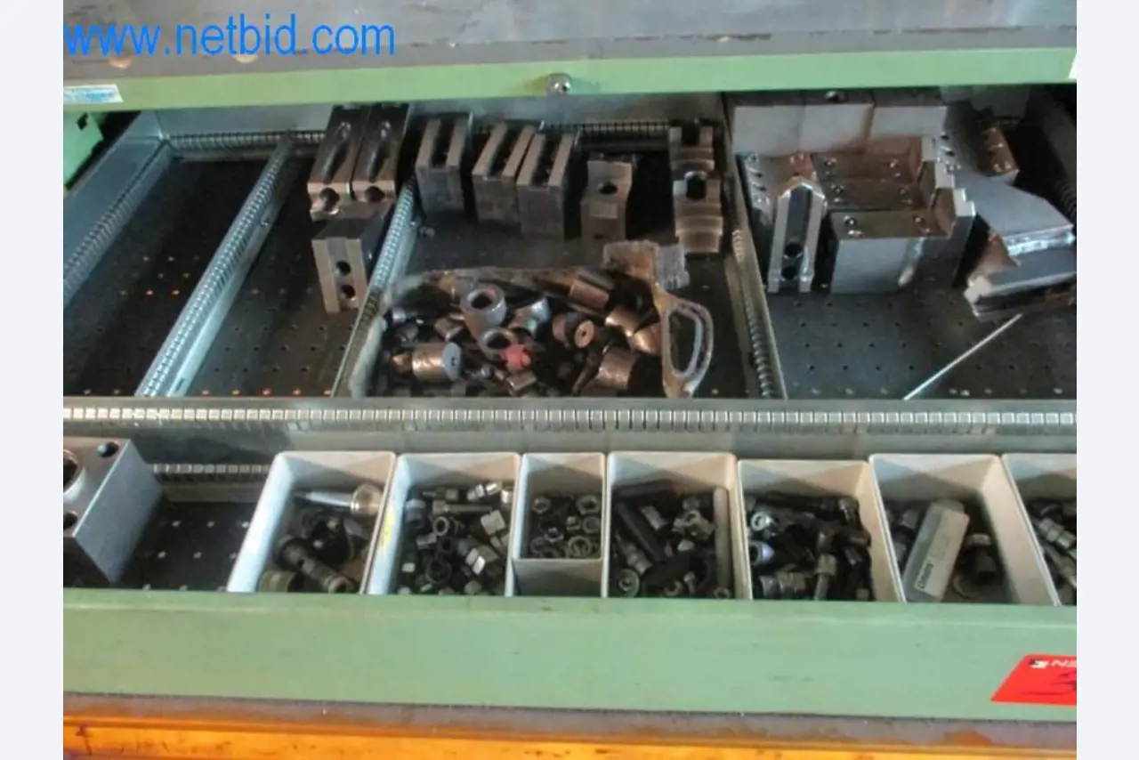 Maquinaria metalúrgica (construcción de máquinas y herramientas) y equipos de fábrica-7