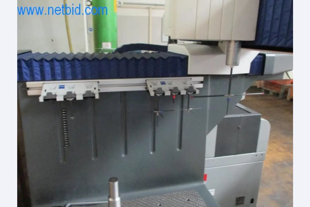 Máquinas para trabalhar metais (construção de máquinas e ferramentas) e equipamento de fábrica-4
