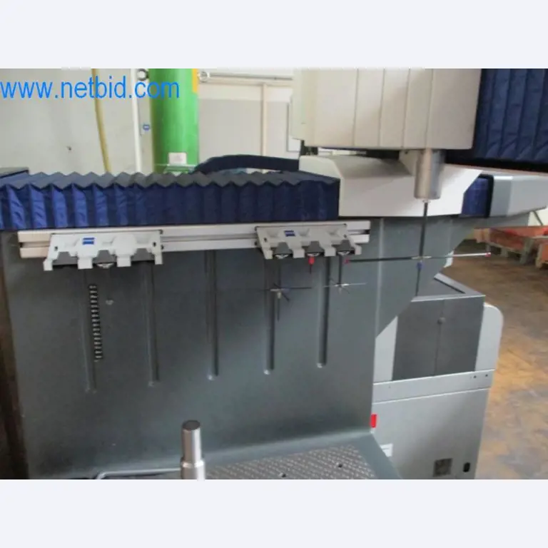 Máquinas para trabalhar metais (construção de máquinas e ferramentas) e equipamento de fábrica-4