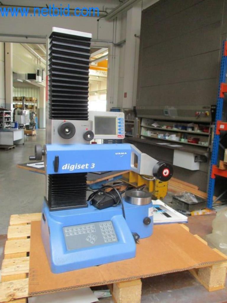 Kovozpracující stroje (výroba strojů a nástrojů) a tovární zařízení-1