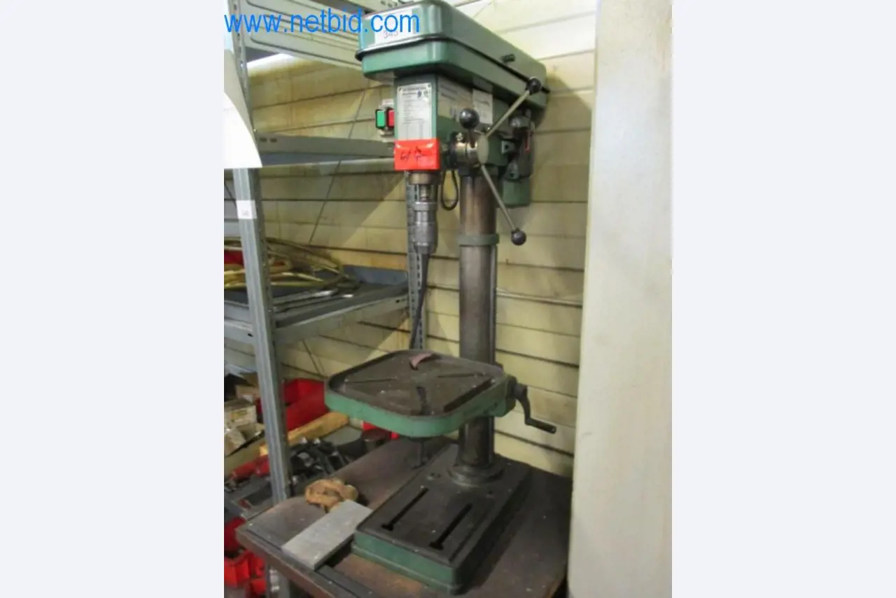 Maquinaria metalúrgica (construcción de máquinas y herramientas) y equipos de fábrica-3