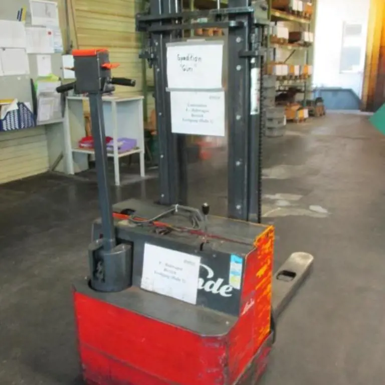 Electric pallet truck Linde L 12