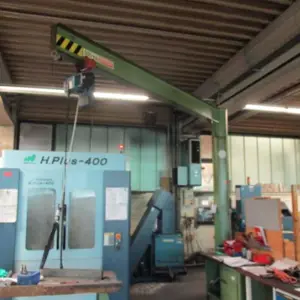 Column-mounted slewing crane Zasche