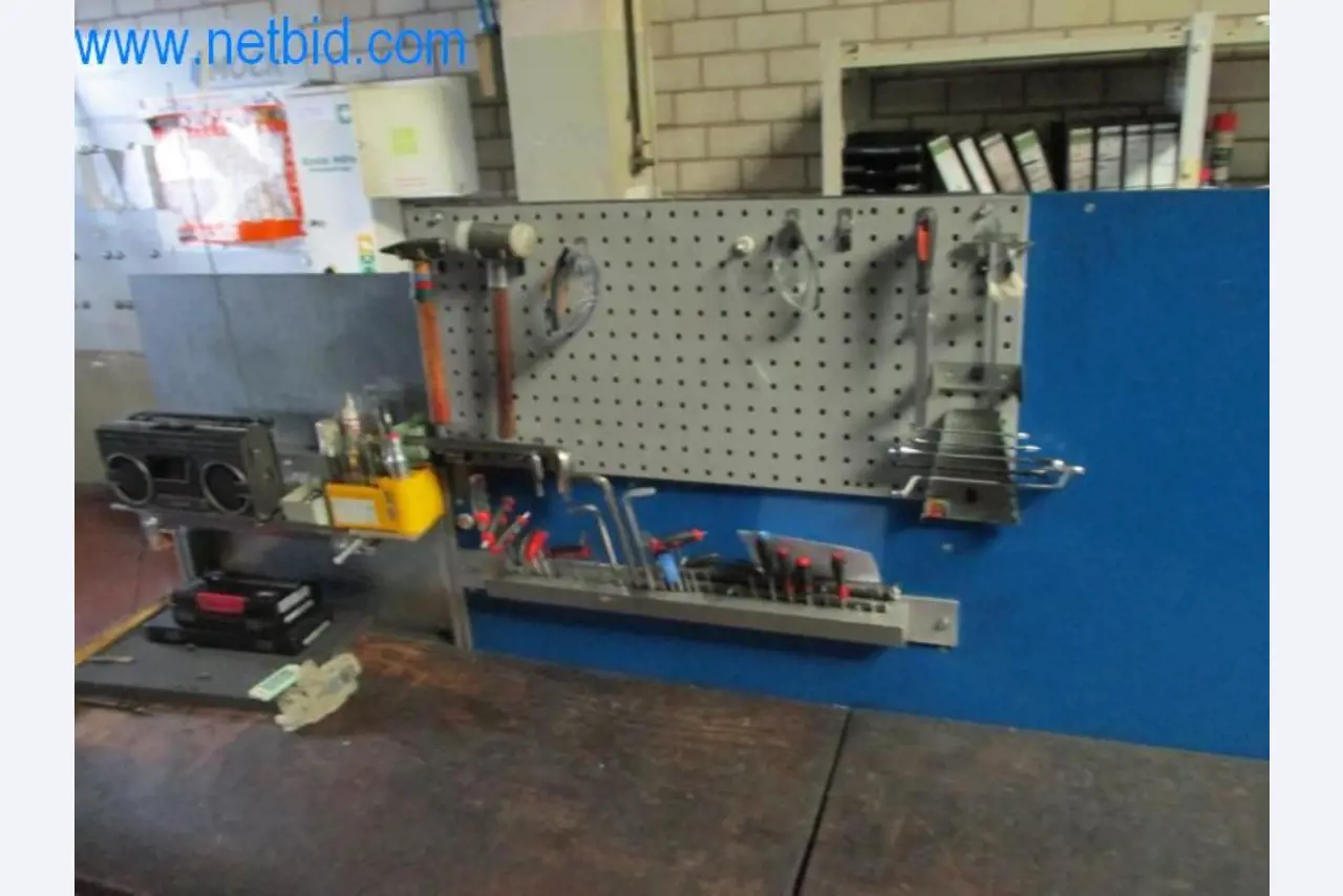 Metallbearbeitungsmaschinen (Maschinen- und Werkzeugbau) sowie Betriebsausstattung-3