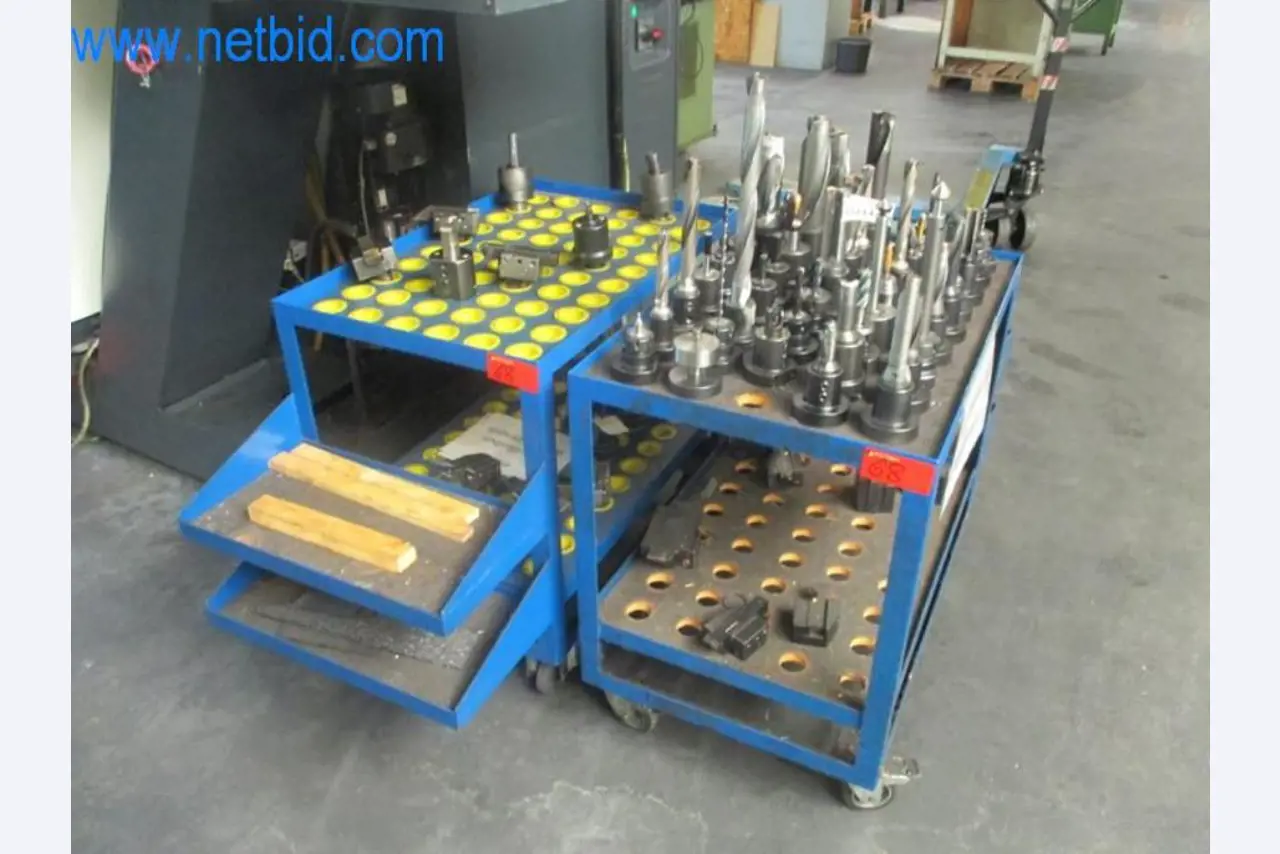 Máquinas para trabalhar metais (construção de máquinas e ferramentas) e equipamento de fábrica-8