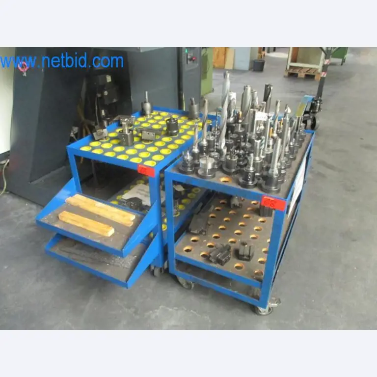 Máquinas para trabalhar metais (construção de máquinas e ferramentas) e equipamento de fábrica-8