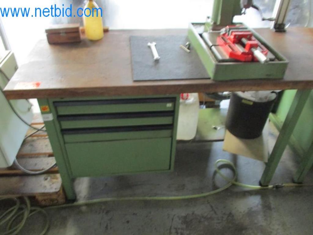 Kovozpracující stroje (výroba strojů a nástrojů) a tovární zařízení-1