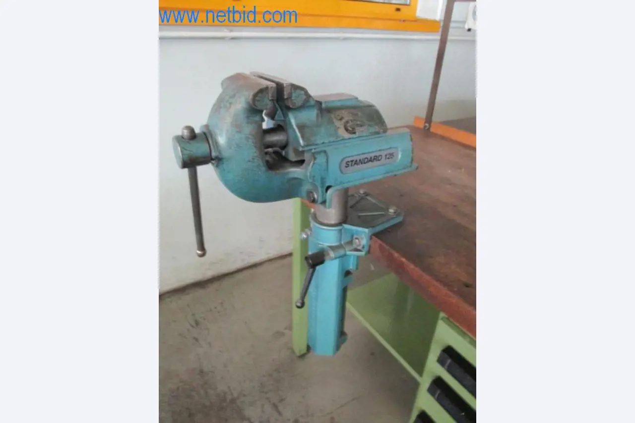 Metallbearbeitungsmaschinen (Maschinen- und Werkzeugbau) sowie Betriebsausstattung-2