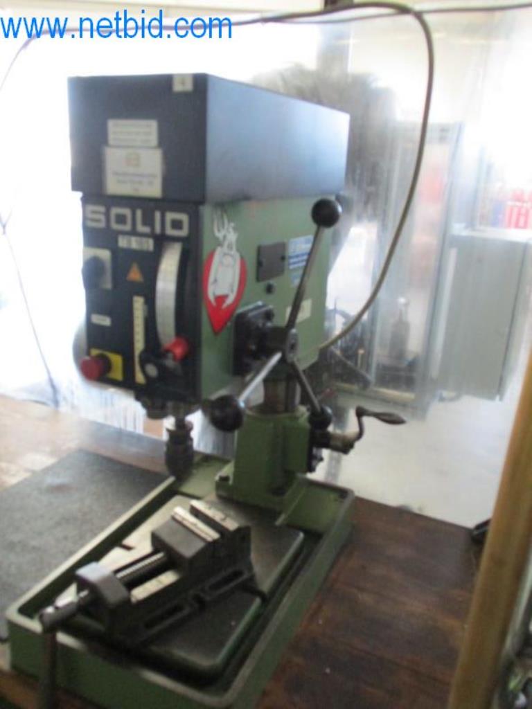 Kovozpracující stroje (výroba strojů a nástrojů) a tovární zařízení-1