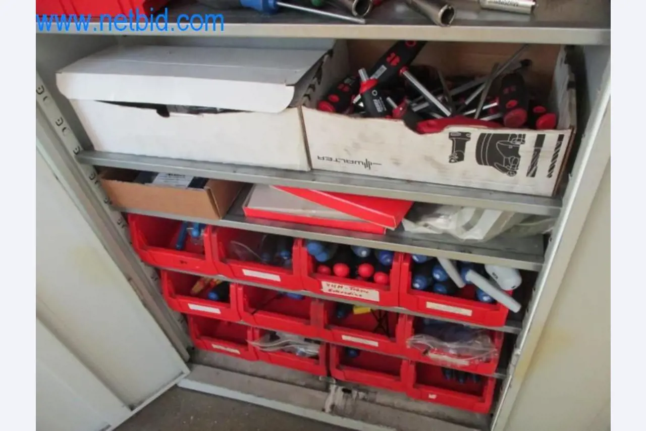 Maquinaria metalúrgica (construcción de máquinas y herramientas) y equipos de fábrica-3