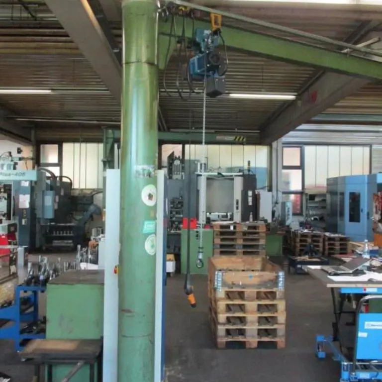 Column-mounted slewing crane Zasche