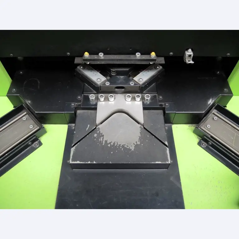 Chapas metálicas e máquinas para trabalhar metais<br><font size="2">Colaboração com Hilco Industrial Acquisitions bv</font><br><img src="/images/hil.png"><br>-10