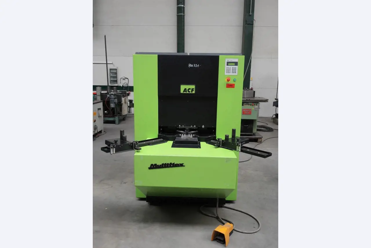 Chapas metálicas e máquinas para trabalhar metais<br><font size="2">Colaboração com Hilco Industrial Acquisitions bv</font><br><img src="/images/hil.png"><br>-3