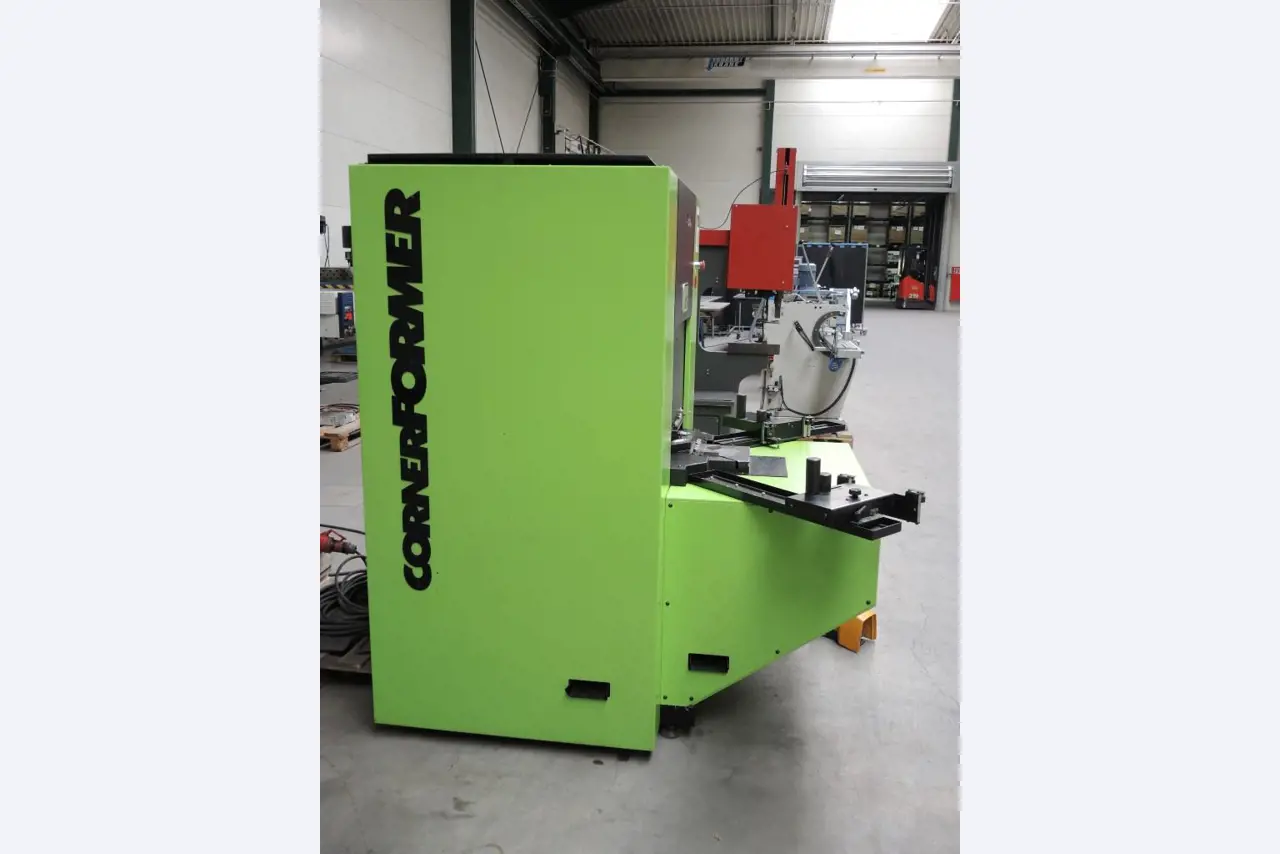 Chapas metálicas e máquinas para trabalhar metais<br><font size="2">Colaboração com Hilco Industrial Acquisitions bv</font><br><img src="/images/hil.png"><br>-4