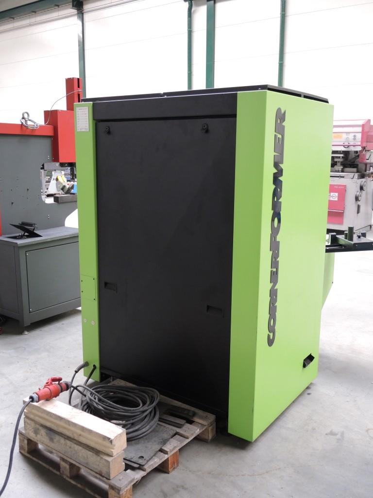 Chapas metálicas e máquinas para trabalhar metais<br><font size="2">Colaboração com Hilco Industrial Acquisitions bv</font><br><img src="/images/hil.png"><br>-5