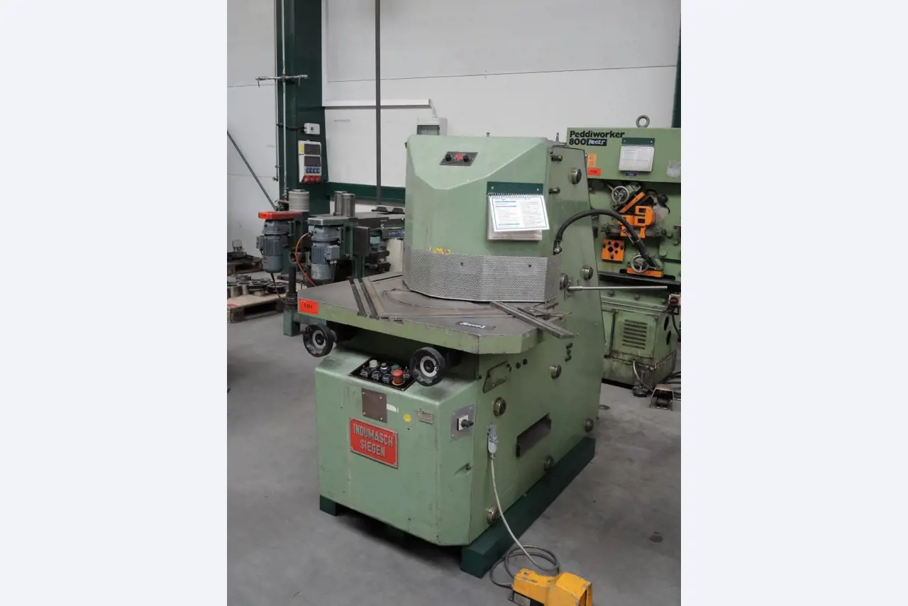 Chapas metálicas e máquinas para trabalhar metais<br><font size="2">Colaboração com Hilco Industrial Acquisitions bv</font><br><img src="/images/hil.png"><br>-1