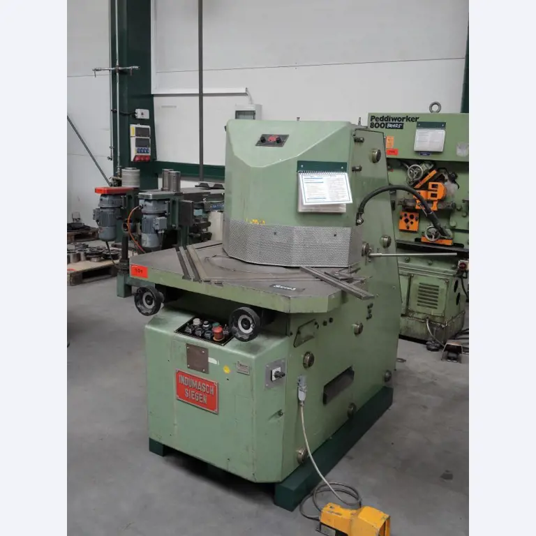 Chapas metálicas e máquinas para trabalhar metais<br><font size="2">Colaboração com Hilco Industrial Acquisitions bv</font><br><img src="/images/hil.png"><br>-1