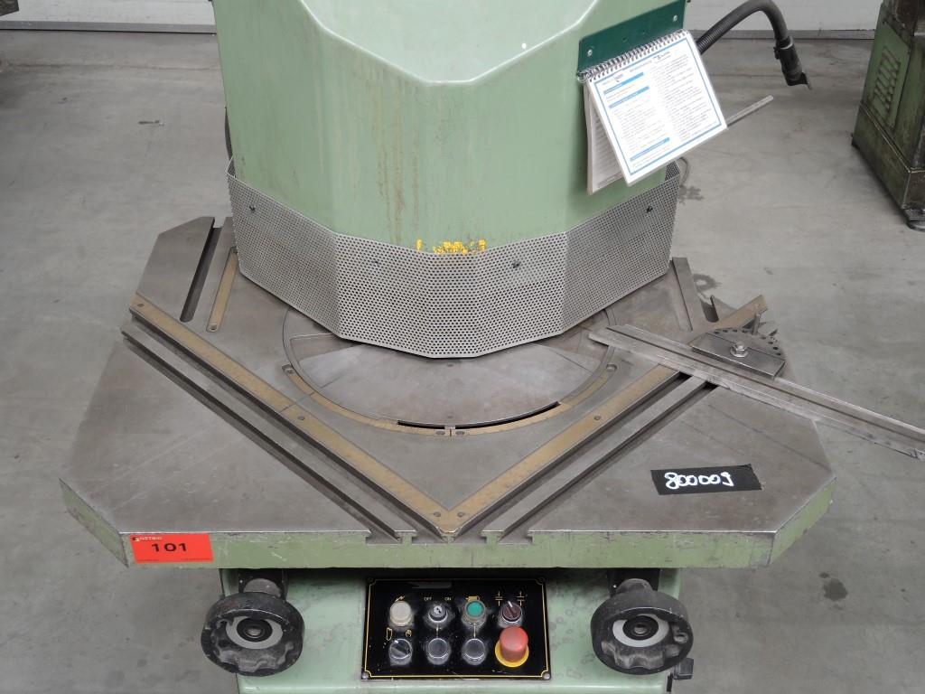 Chapas metálicas e máquinas para trabalhar metais<br><font size="2">Colaboração com Hilco Industrial Acquisitions bv</font><br><img src="/images/hil.png"><br>-5