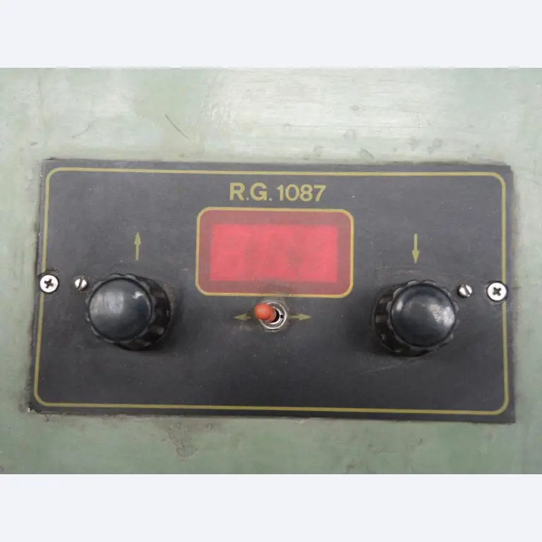 Chapas metálicas e máquinas para trabalhar metais<br><font size="2">Colaboração com Hilco Industrial Acquisitions bv</font><br><img src="/images/hil.png"><br>-7