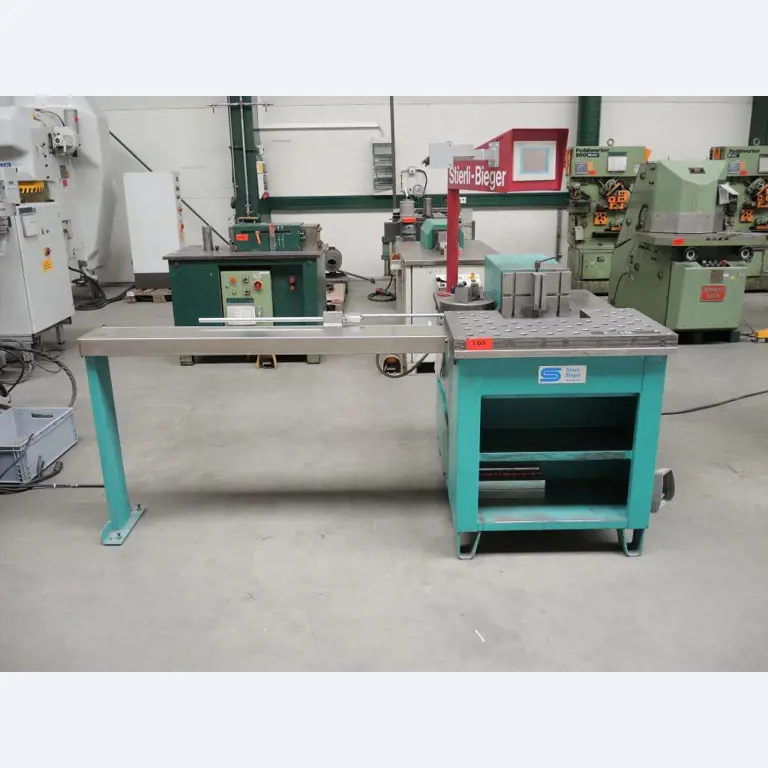 Chapas metálicas e máquinas para trabalhar metais<br><font size="2">Colaboração com Hilco Industrial Acquisitions bv</font><br><img src="/images/hil.png"><br>-2