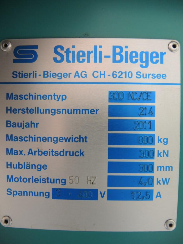 Chapas metálicas e máquinas para trabalhar metais<br><font size="2">Colaboração com Hilco Industrial Acquisitions bv</font><br><img src="/images/hil.png"><br>-8