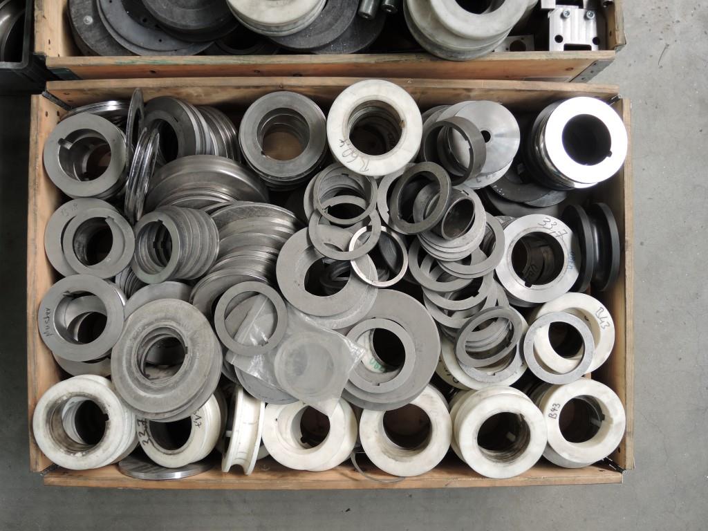 Chapas metálicas e máquinas para trabalhar metais<br><font size="2">Colaboração com Hilco Industrial Acquisitions bv</font><br><img src="/images/hil.png"><br>-10