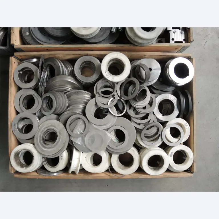 Chapas metálicas e máquinas para trabalhar metais<br><font size="2">Colaboração com Hilco Industrial Acquisitions bv</font><br><img src="/images/hil.png"><br>-10