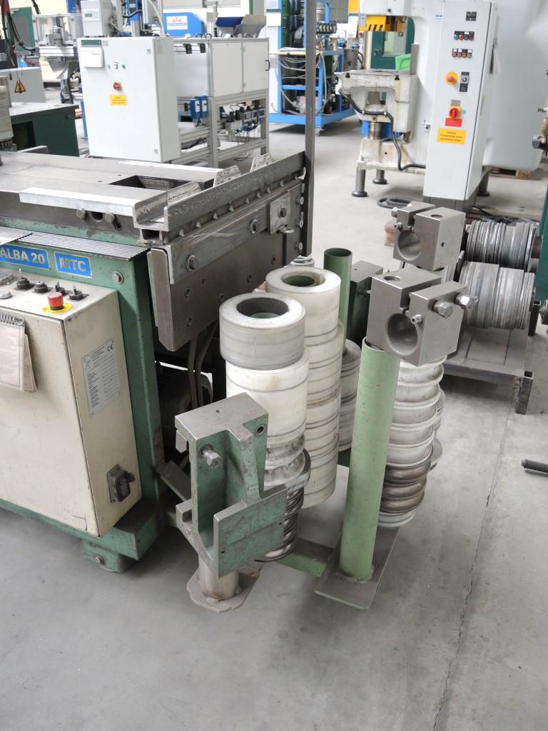 Chapas metálicas e máquinas para trabalhar metais<br><font size="2">Colaboração com Hilco Industrial Acquisitions bv</font><br><img src="/images/hil.png"><br>-5