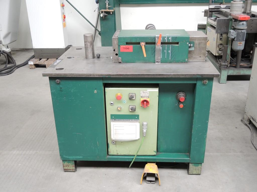 Chapas metálicas e máquinas para trabalhar metais<br><font size="2">Colaboração com Hilco Industrial Acquisitions bv</font><br><img src="/images/hil.png"><br>-2