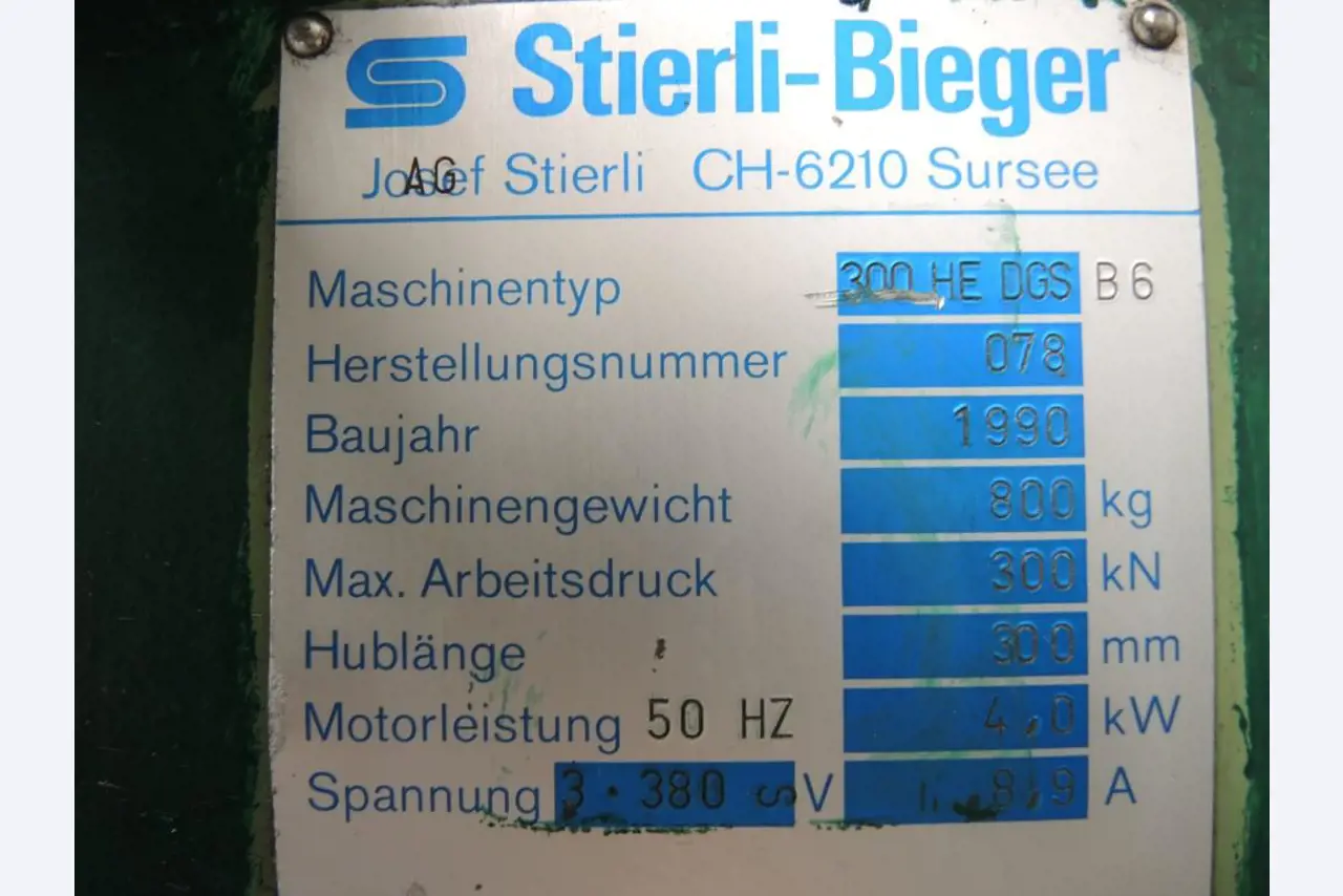Chapas metálicas e máquinas para trabalhar metais<br><font size="2">Colaboração com Hilco Industrial Acquisitions bv</font><br><img src="/images/hil.png"><br>-5