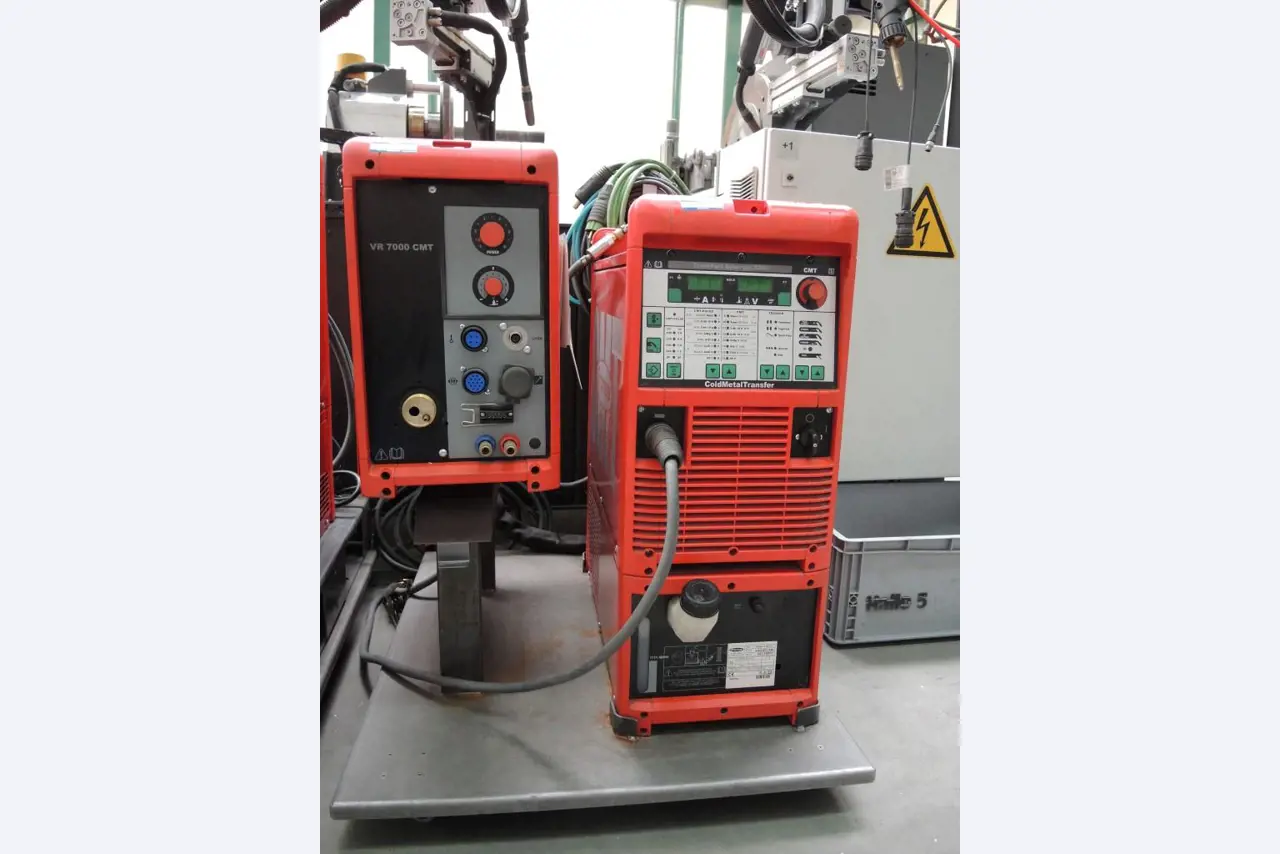 Chapas metálicas e máquinas para trabalhar metais<br><font size="2">Colaboração com Hilco Industrial Acquisitions bv</font><br><img src="/images/hil.png"><br>-11