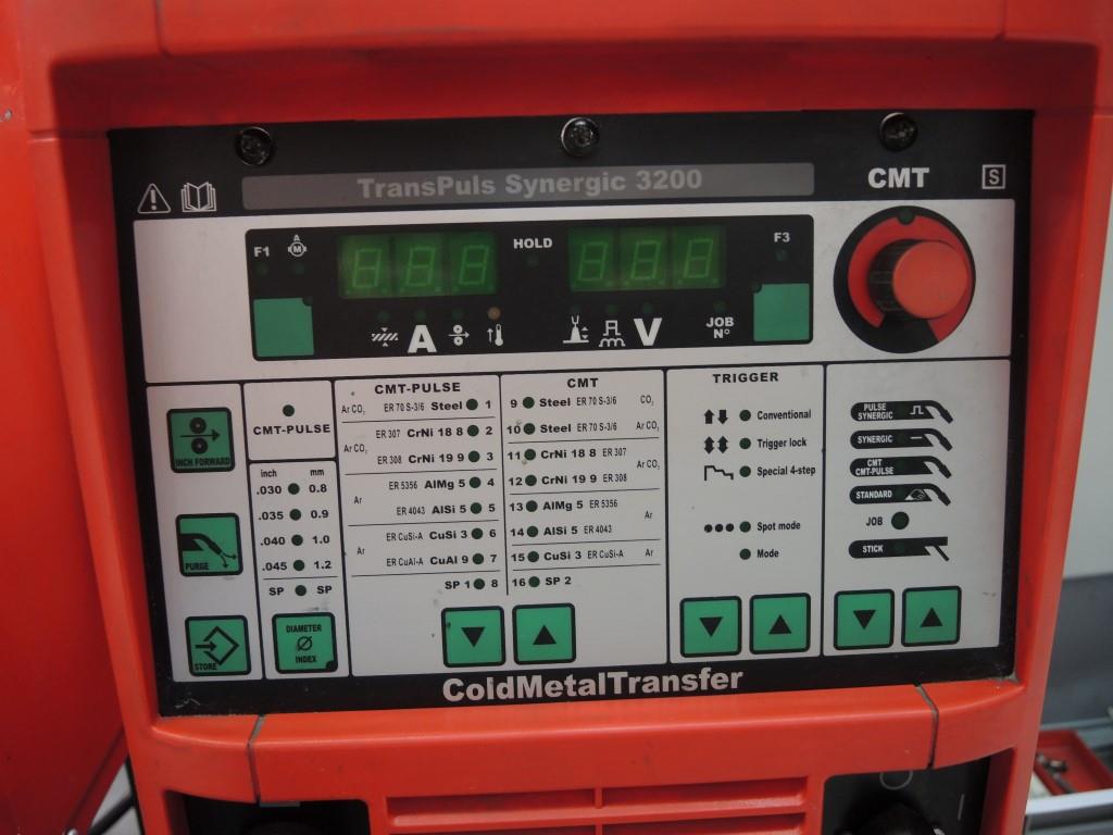 Chapas metálicas e máquinas para trabalhar metais<br><font size="2">Colaboração com Hilco Industrial Acquisitions bv</font><br><img src="/images/hil.png"><br>-13
