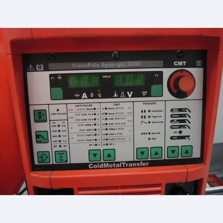 Chapas metálicas e máquinas para trabalhar metais<br><font size="2">Colaboração com Hilco Industrial Acquisitions bv</font><br><img src="/images/hil.png"><br>-13