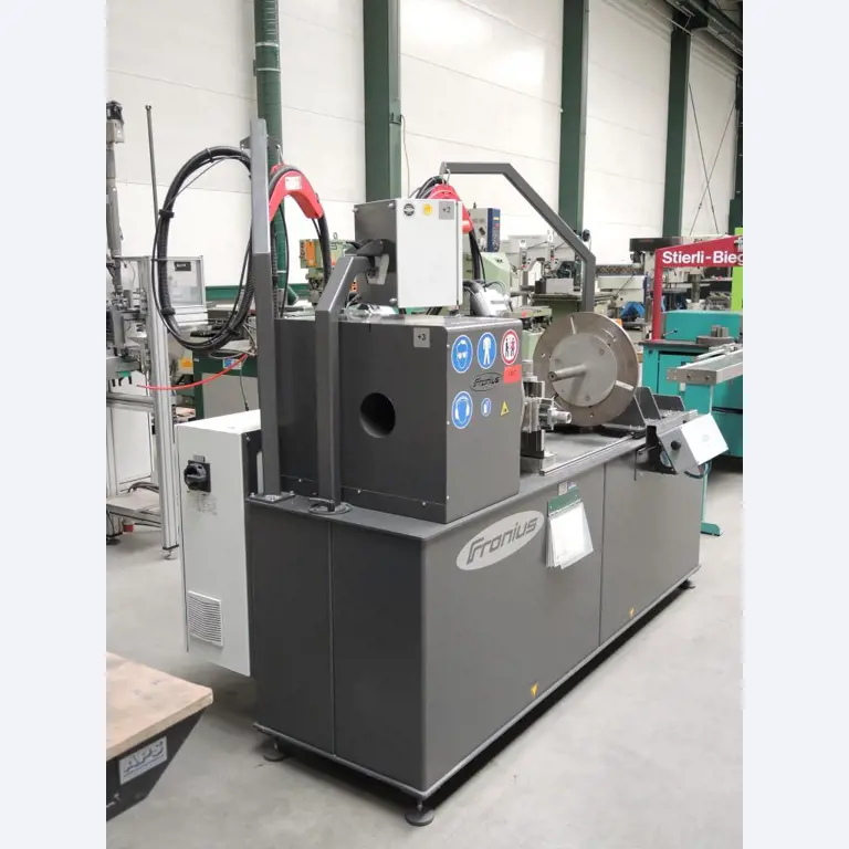 Chapas metálicas e máquinas para trabalhar metais<br><font size="2">Colaboração com Hilco Industrial Acquisitions bv</font><br><img src="/images/hil.png"><br>-17