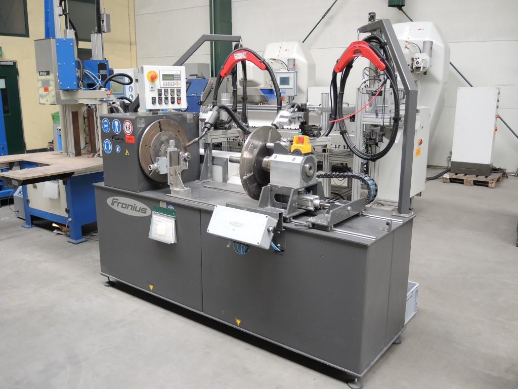 Chapas metálicas e máquinas para trabalhar metais<br><font size="2">Colaboração com Hilco Industrial Acquisitions bv</font><br><img src="/images/hil.png"><br>-1