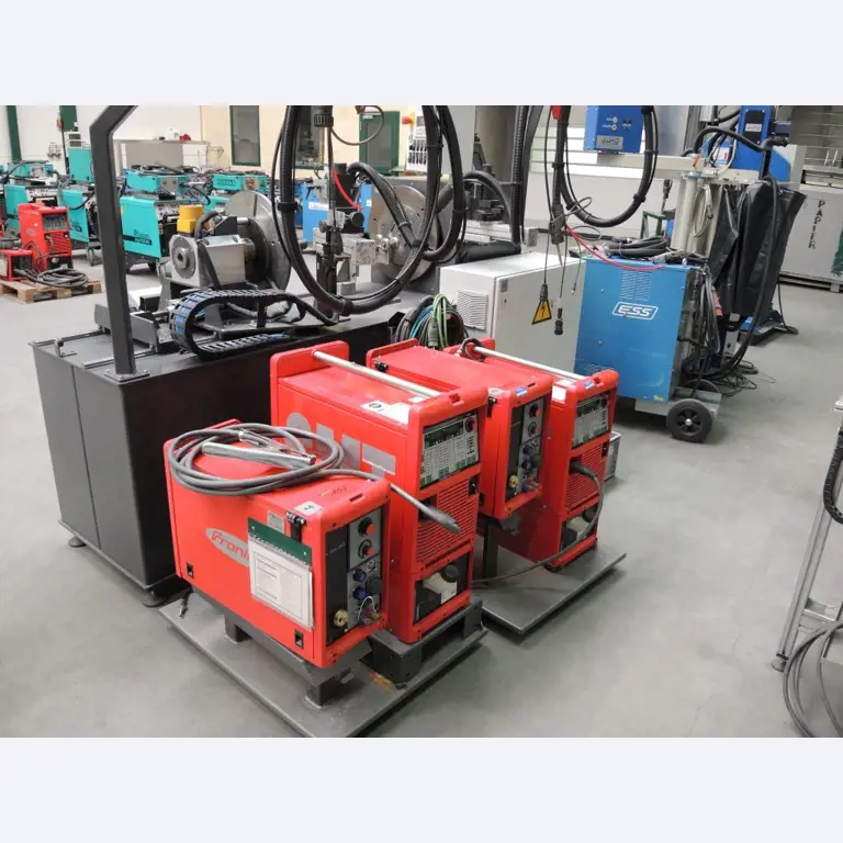 Chapas metálicas e máquinas para trabalhar metais<br><font size="2">Colaboração com Hilco Industrial Acquisitions bv</font><br><img src="/images/hil.png"><br>-5