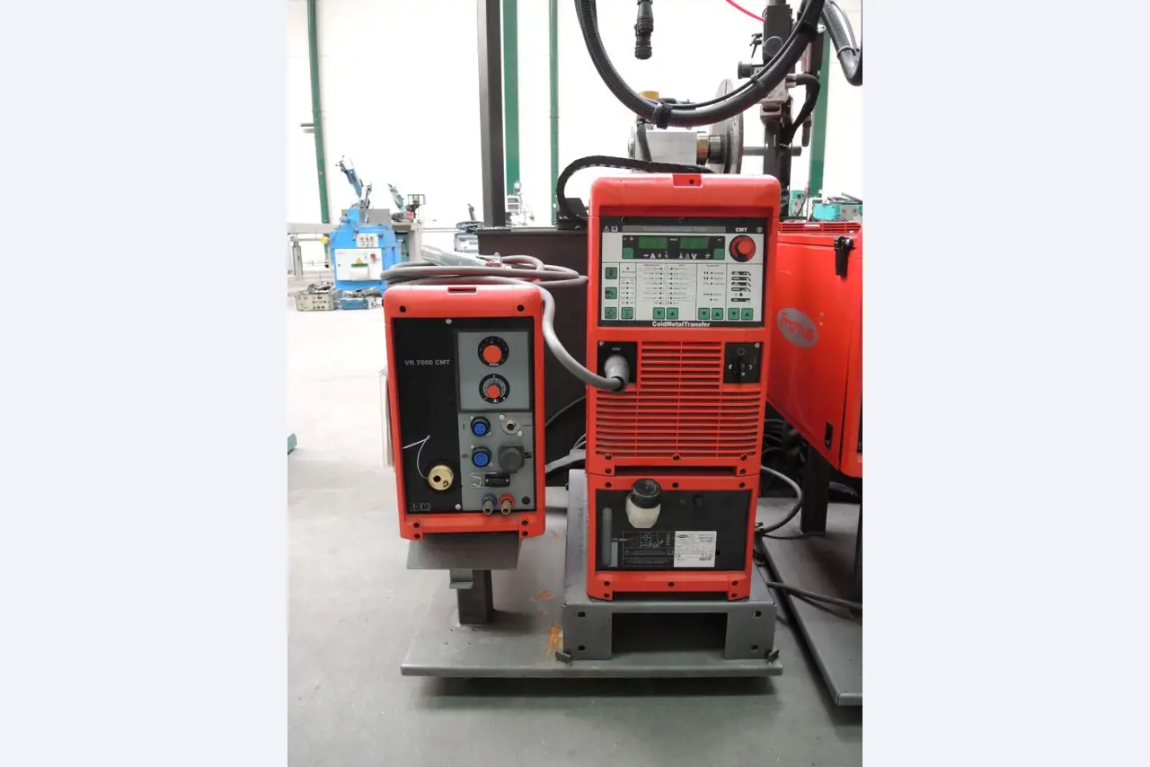 Chapas metálicas e máquinas para trabalhar metais<br><font size="2">Colaboração com Hilco Industrial Acquisitions bv</font><br><img src="/images/hil.png"><br>-6