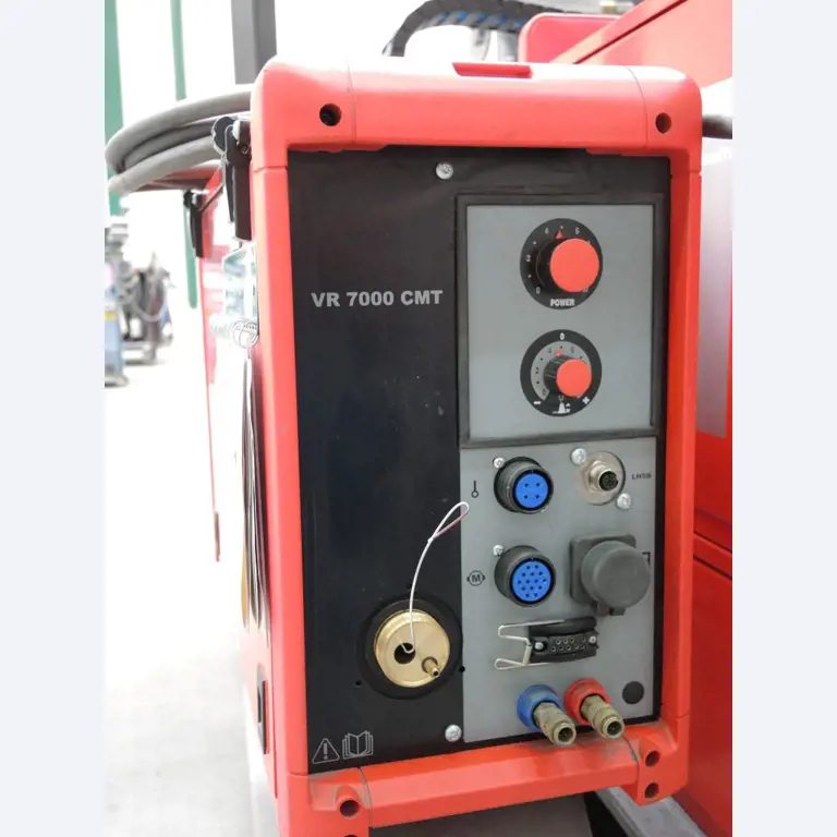 Chapas metálicas e máquinas para trabalhar metais<br><font size="2">Colaboração com Hilco Industrial Acquisitions bv</font><br><img src="/images/hil.png"><br>-8