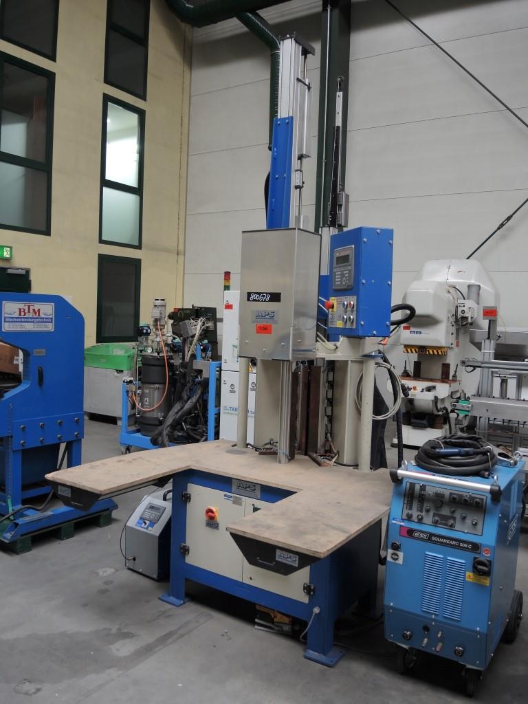 Chapas metálicas e máquinas para trabalhar metais<br><font size="2">Colaboração com Hilco Industrial Acquisitions bv</font><br><img src="/images/hil.png"><br>-13