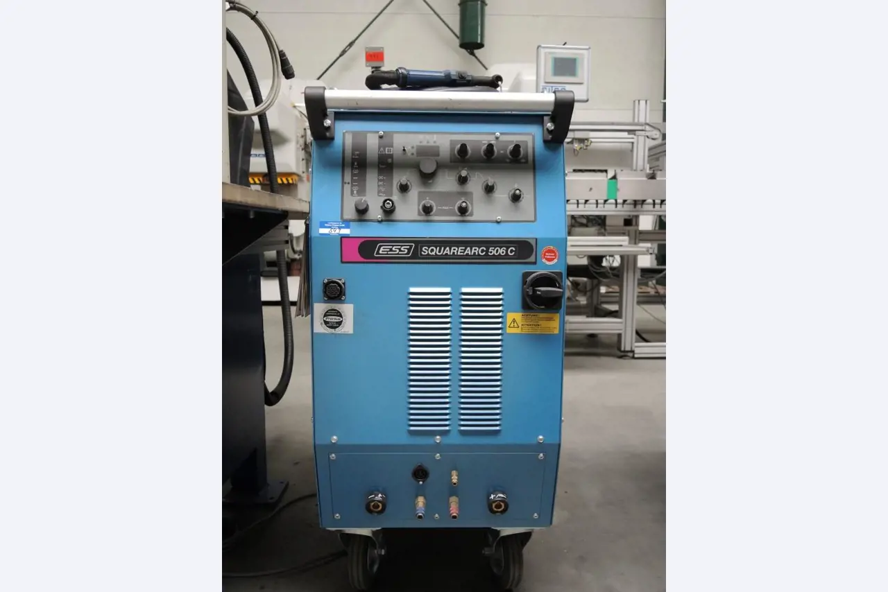 Chapas metálicas e máquinas para trabalhar metais<br><font size="2">Colaboração com Hilco Industrial Acquisitions bv</font><br><img src="/images/hil.png"><br>-15