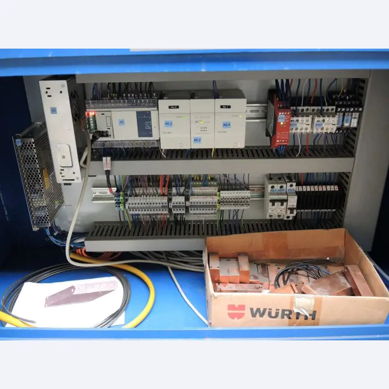 Chapas metálicas e máquinas para trabalhar metais<br><font size="2">Colaboração com Hilco Industrial Acquisitions bv</font><br><img src="/images/hil.png"><br>-4