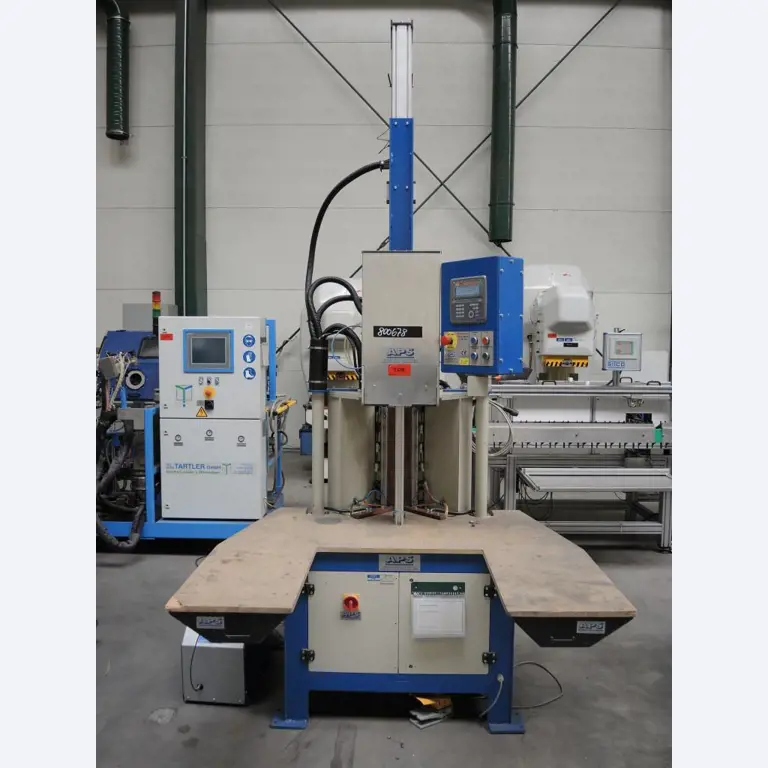 Chapas metálicas e máquinas para trabalhar metais<br><font size="2">Colaboração com Hilco Industrial Acquisitions bv</font><br><img src="/images/hil.png"><br>-5