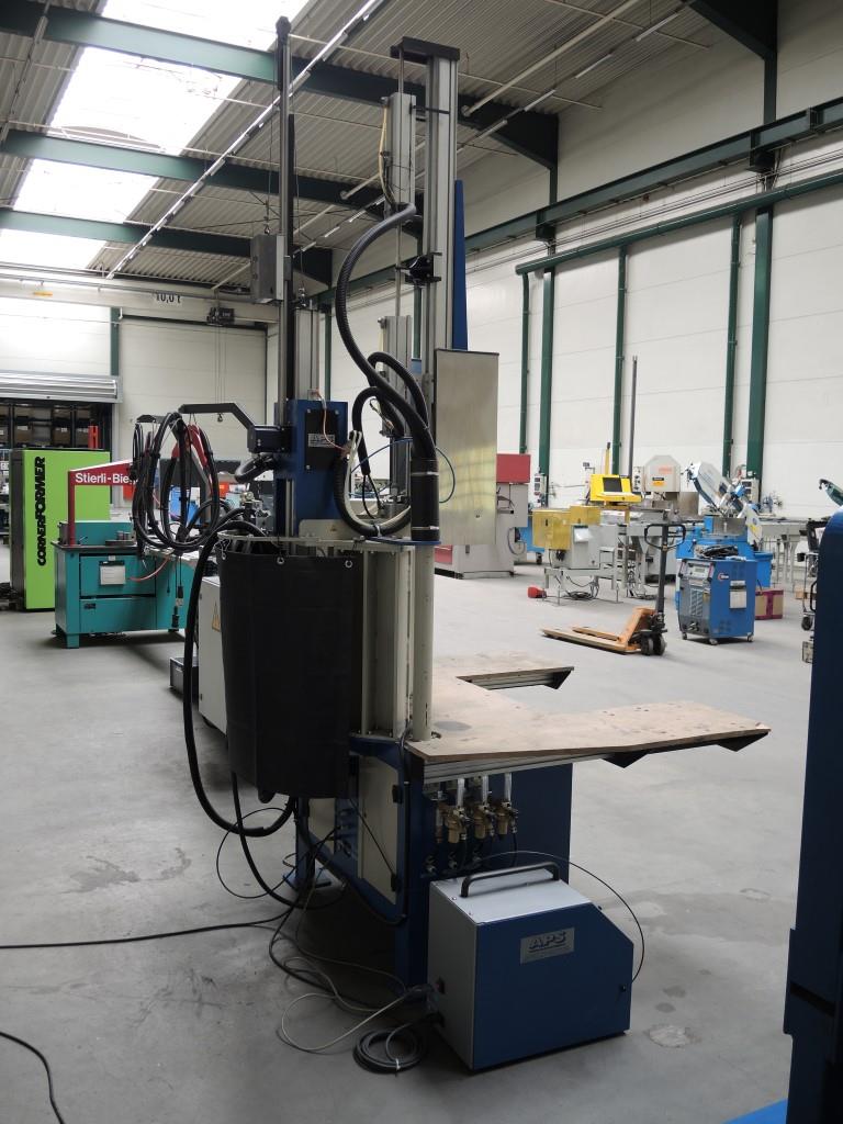 Chapas metálicas e máquinas para trabalhar metais<br><font size="2">Colaboração com Hilco Industrial Acquisitions bv</font><br><img src="/images/hil.png"><br>-6